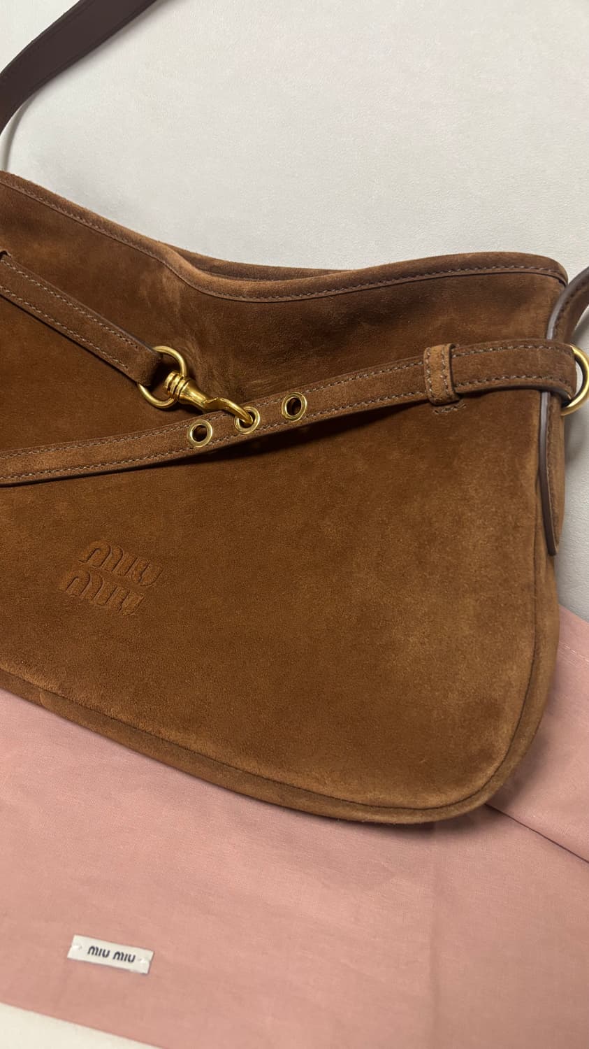 미우미우 아방뛰르 스웨이드 미디엄 상품이미지7