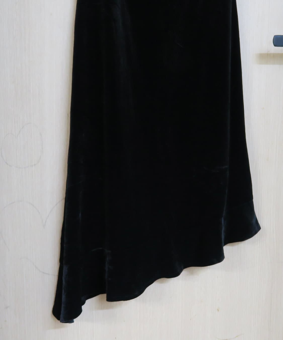 벨벳블랙 언발란스 원피스 상품이미지3