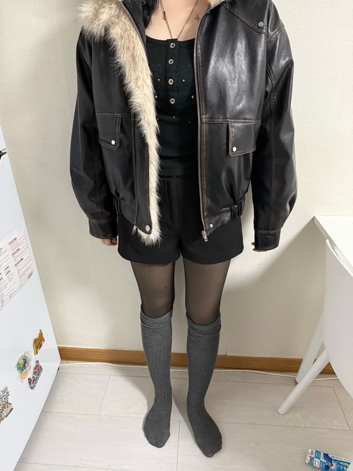 러프넥 워싱 레더 무스탕 자켓  상품이미지2