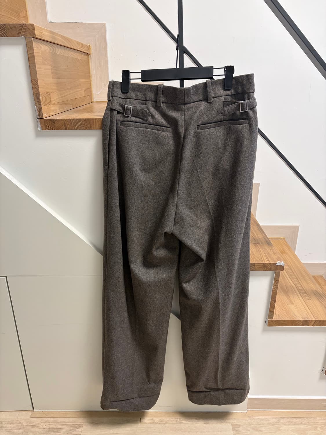 COS 릴랙스드 울 스트레이트 레그 트라우저 44 size 상품이미지4