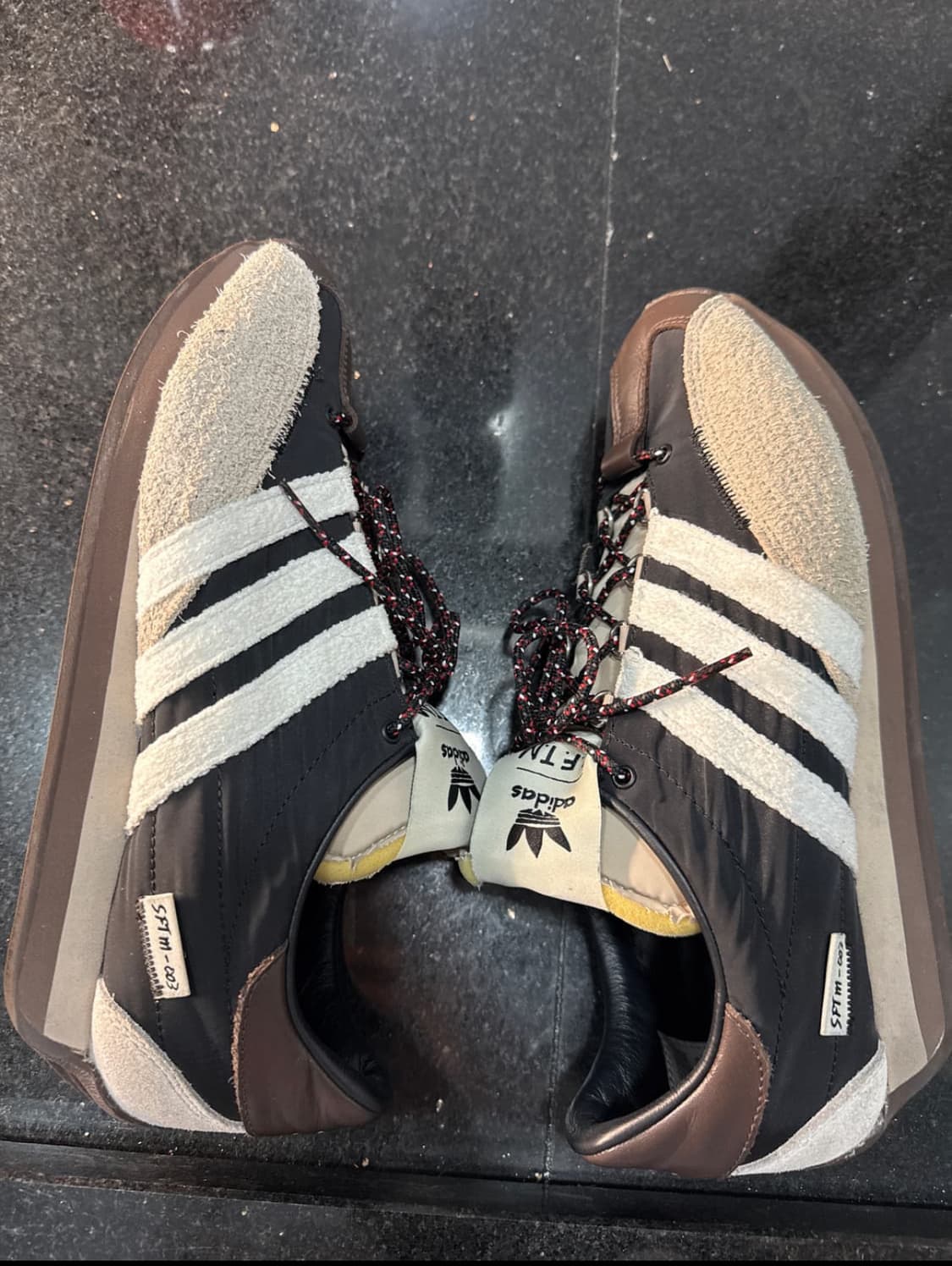 아디다스 송포더뮤트 컨트리 OG 코어 블랙 코어 화이트 상품이미지3