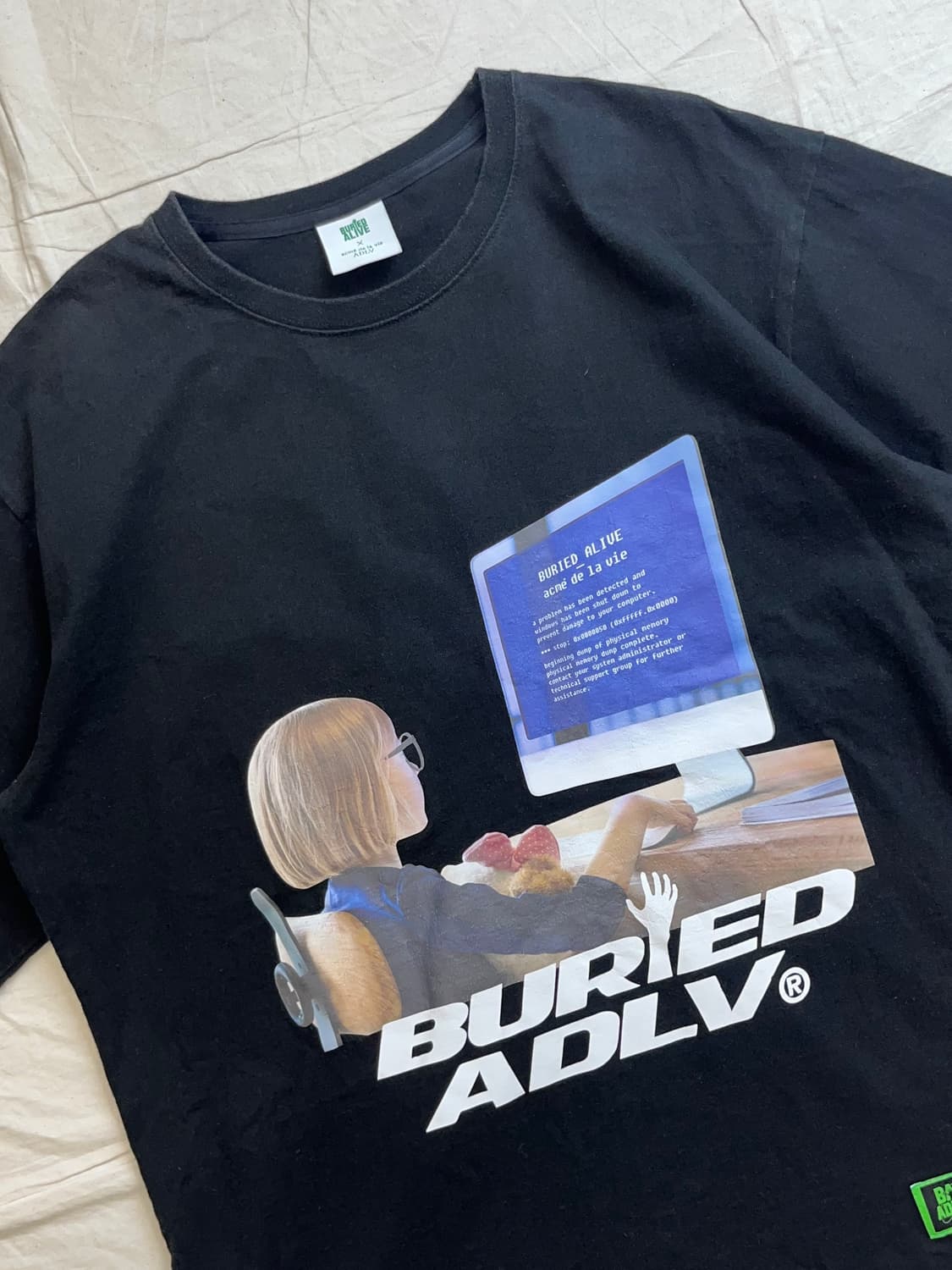 ADLV X BURIED ALIVE 아크메드라비 반팔티 블랙 상품이미지3
