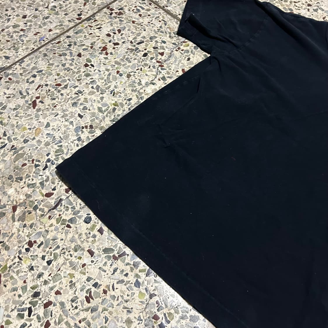 꼼데가르송(Come des garcons) 블랙 하트 로고 티셔츠 상품이미지3