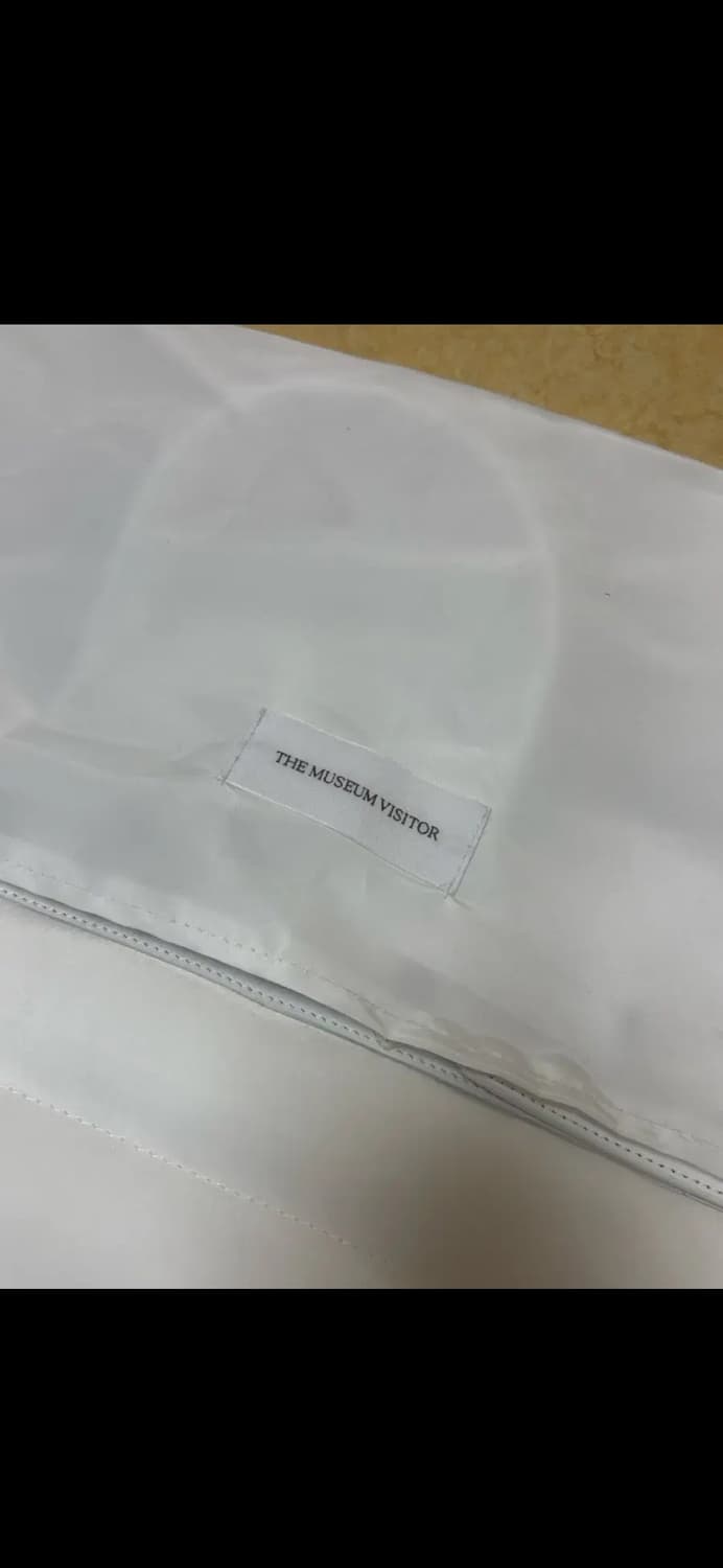 더뮤지엄비지터 가방 상품이미지4