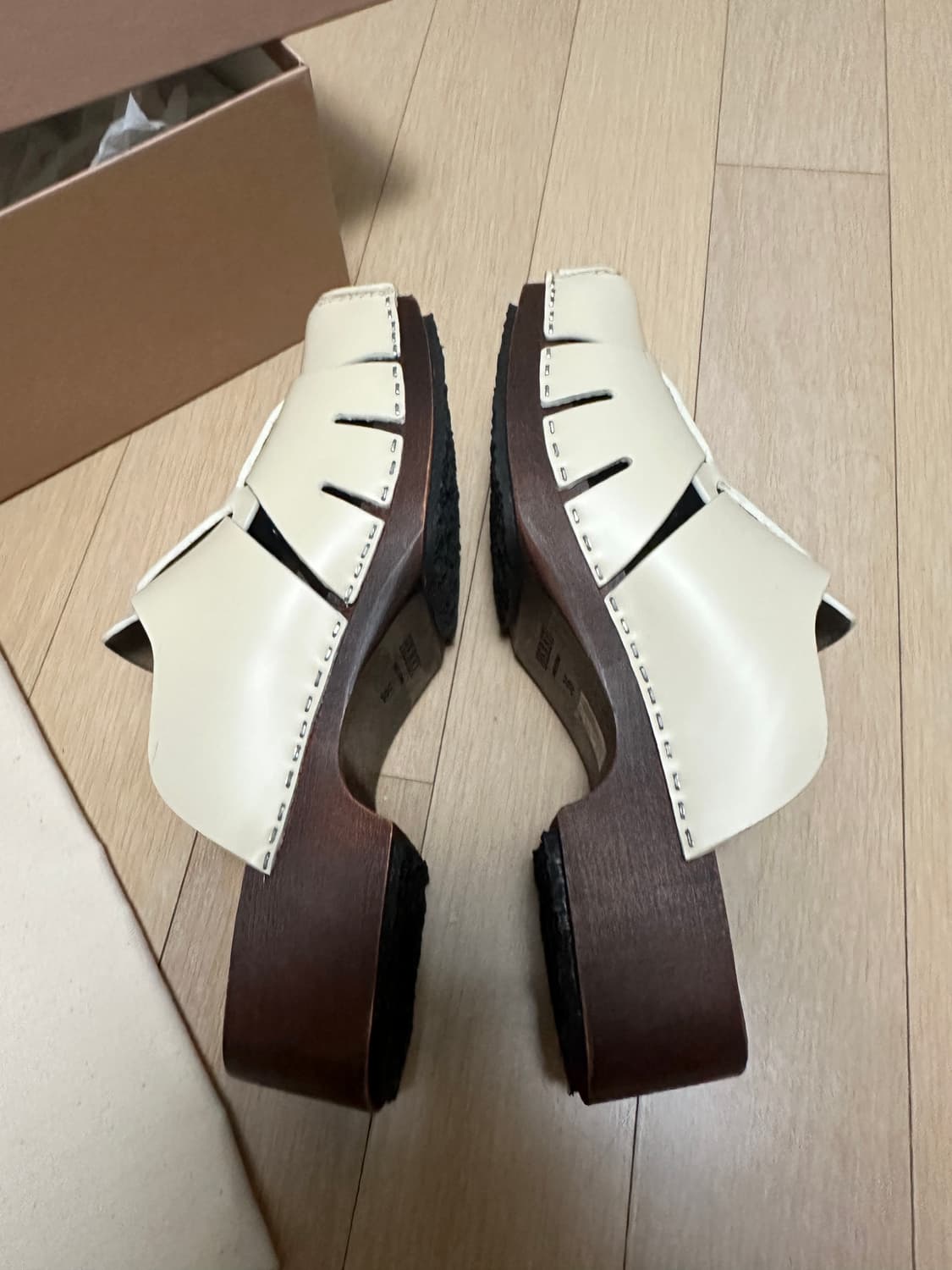 헤레우 루시아 커스터드 클로그 로퍼 36 상품이미지4