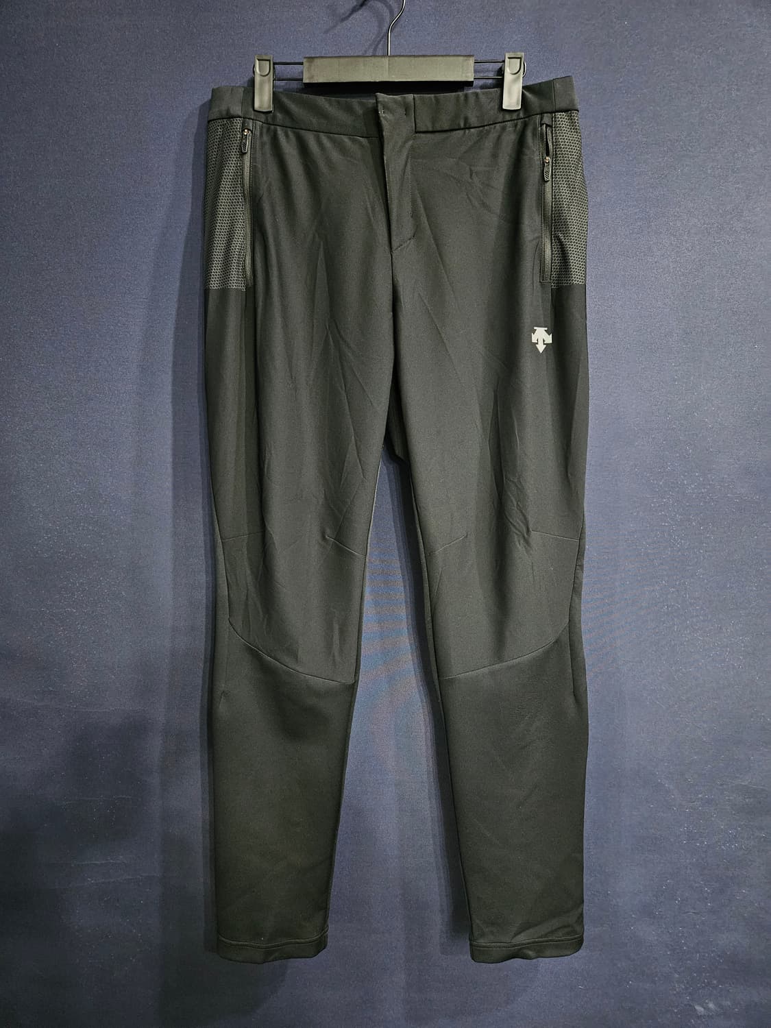 데상트 투톤 남성 슬림핏 32 기능성 팬츠  상품이미지1