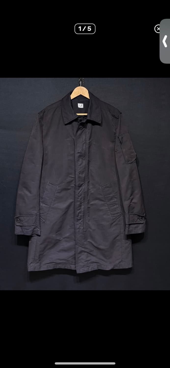 cp컴퍼니 코트 상품이미지1