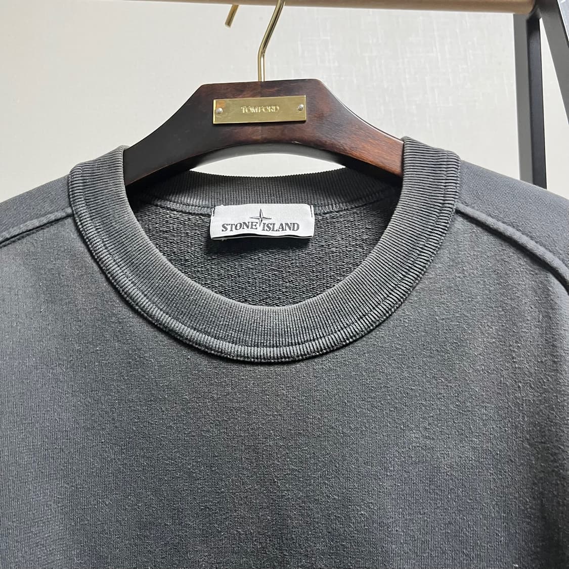 정품 L) 스톤아일랜드 챠콜 맨투맨 100 상품이미지5