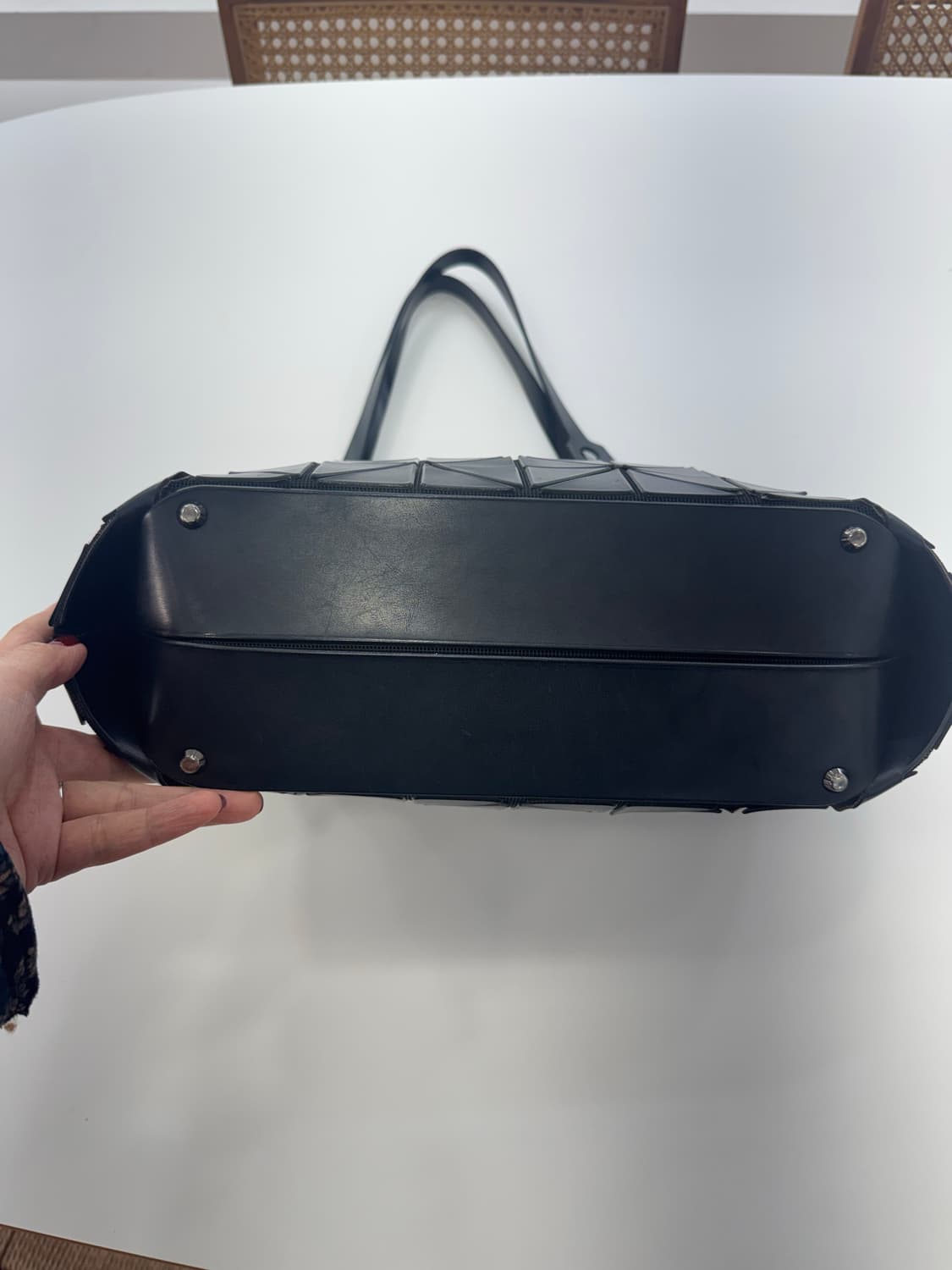 바오바오 이세이미야케  숄더백 (한국명품감정서 동봉) 상품이미지10