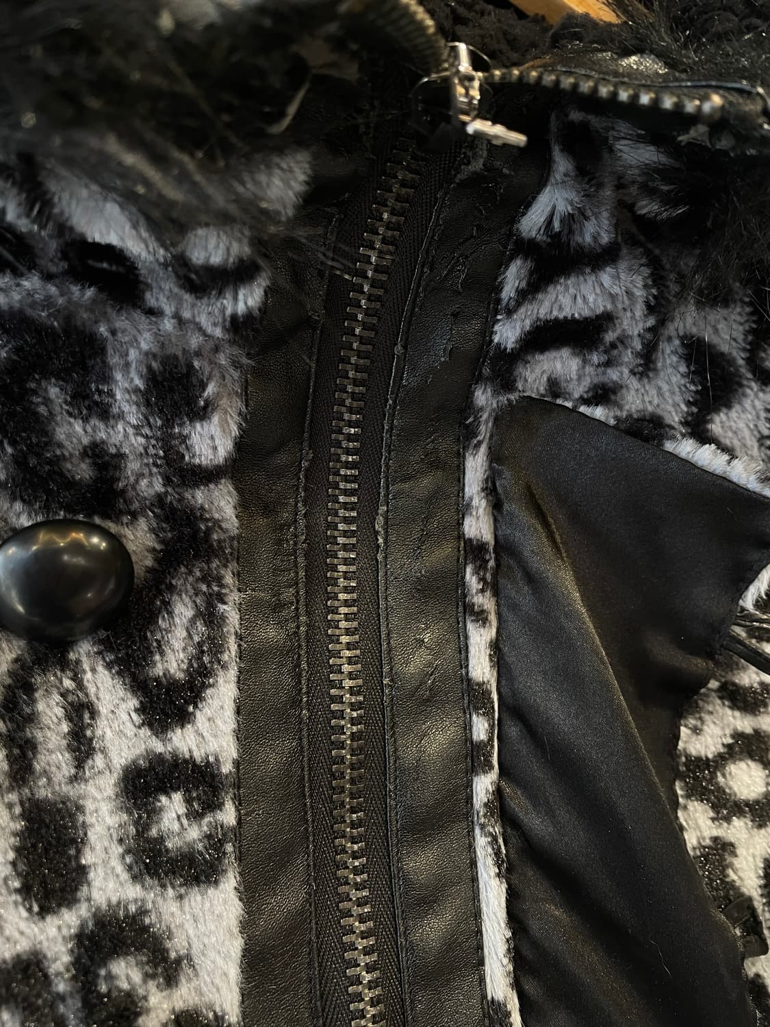 ghost of harlem 고스트오브할렘 레오파드 블랙 퍼 후드집업 상품이미지4