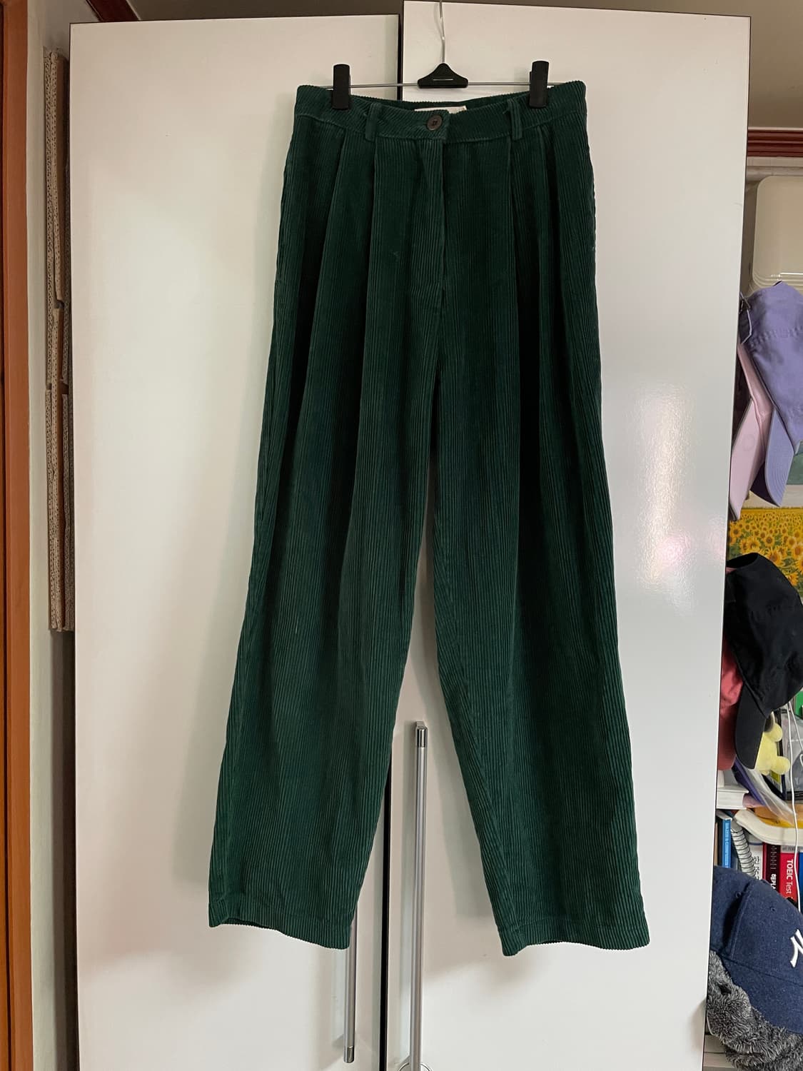 시그니처 핀턱 코듀로이 팬츠 상품이미지1