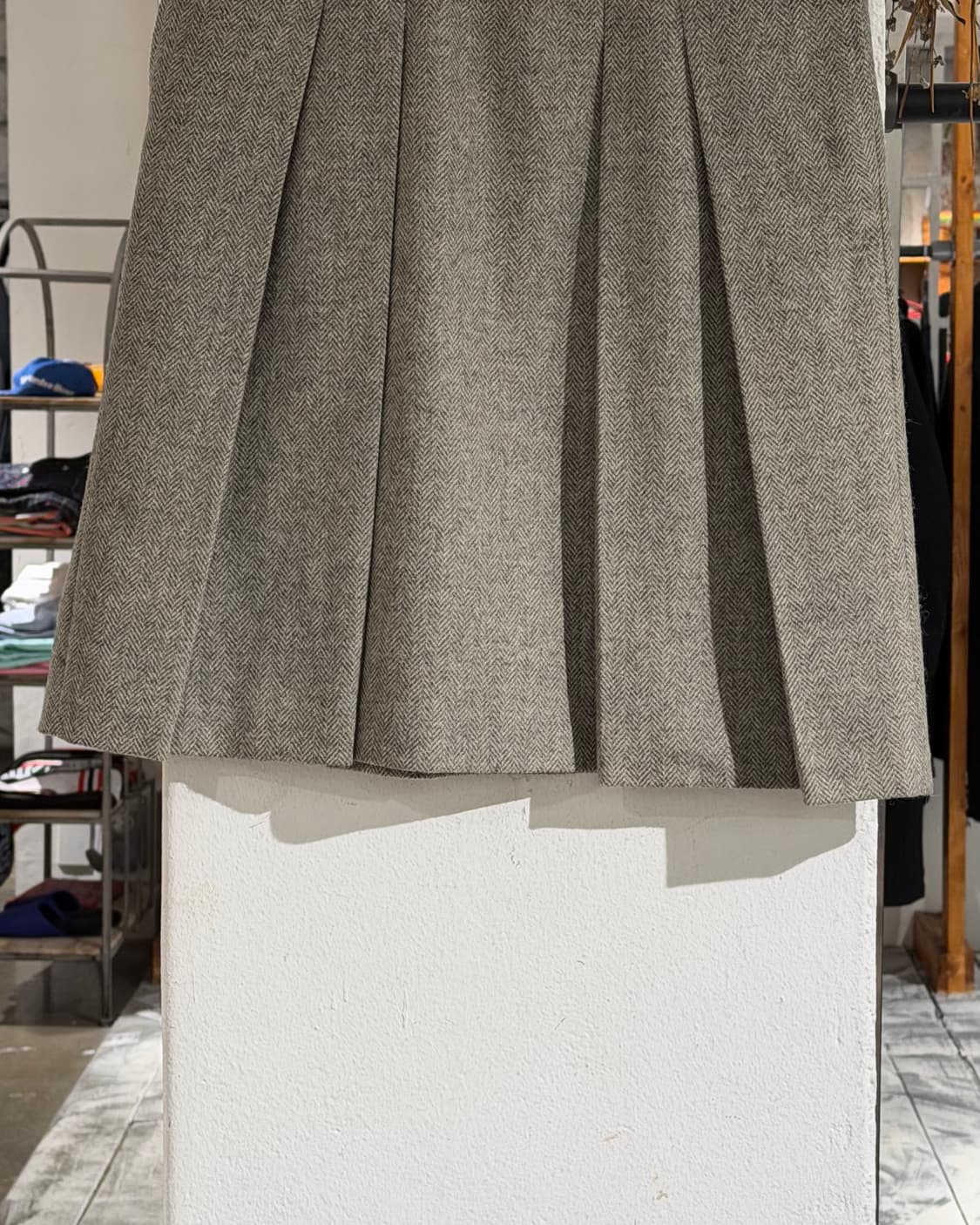 버버리 그레이 헤링본 울 플리츠 미디 스커트 상품이미지3