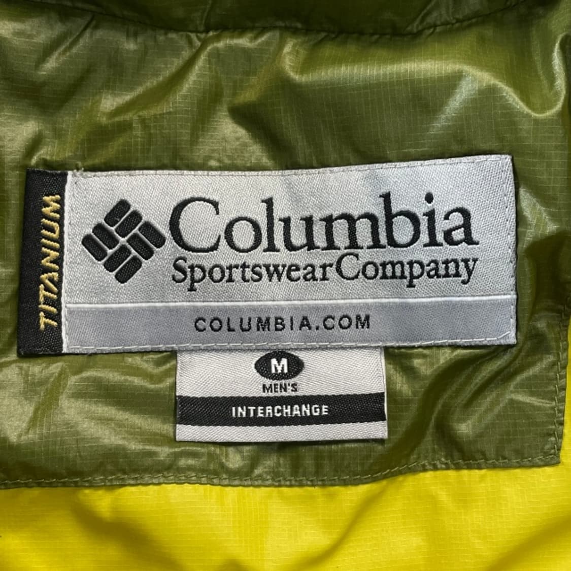 95-100 콜럼비아 경량패딩 상품이미지3