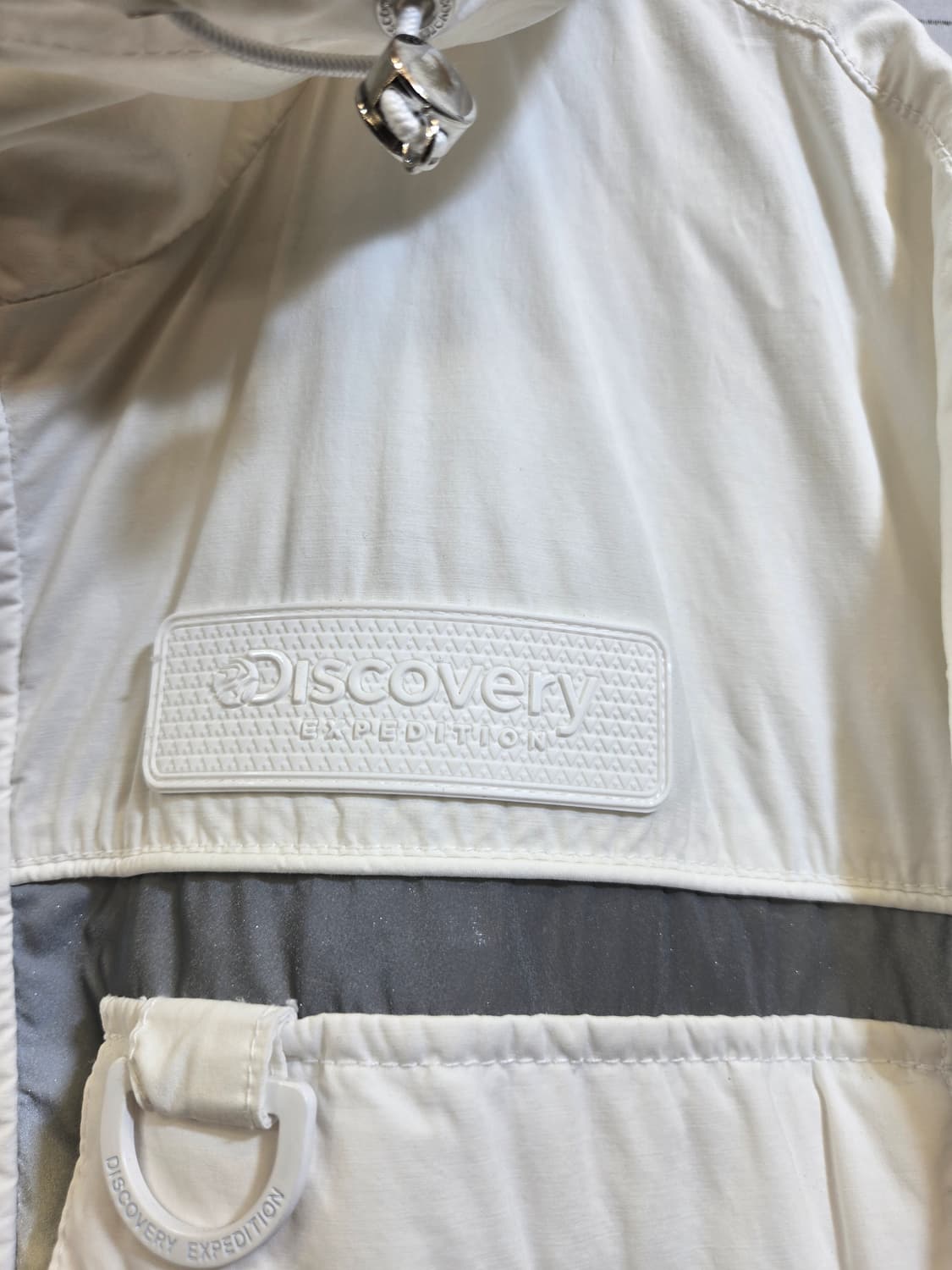 디스커버리 익스페디션 화이트 바람막이 자켓 상품이미지3