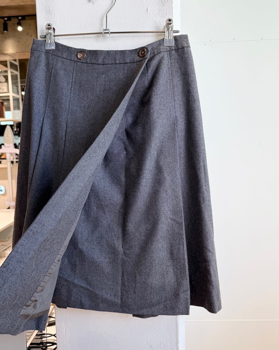 마가렛 호웰 차콜 랩 핀턱 미디스커트 상품이미지4