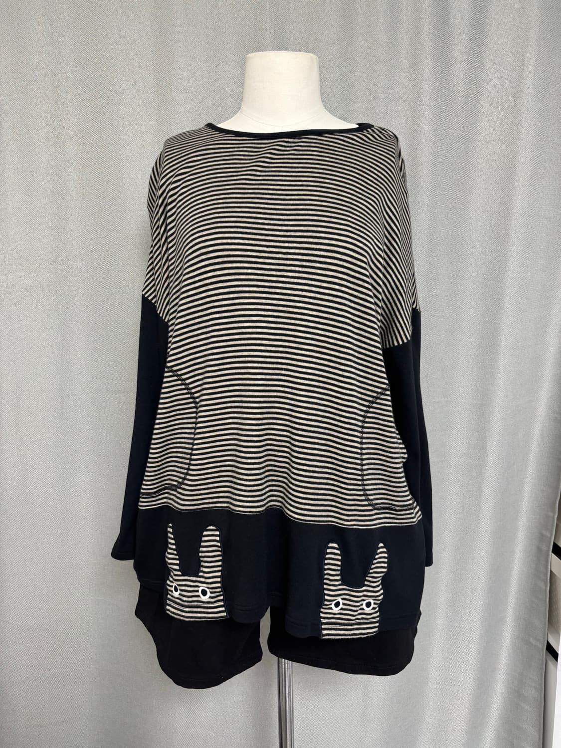 Atsuko Matano 투 캣츠 단가라 긴팔티 상품이미지7