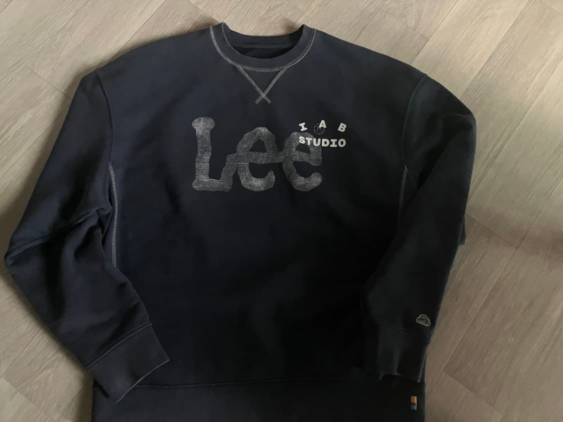 아이앱스튜디오 Lee 맨투맨 네이비 M 상품이미지1