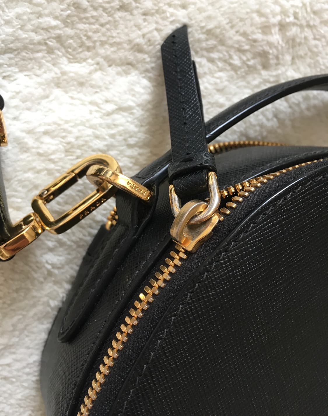 프라다 크로스백 블랙 사피아노 상품이미지6