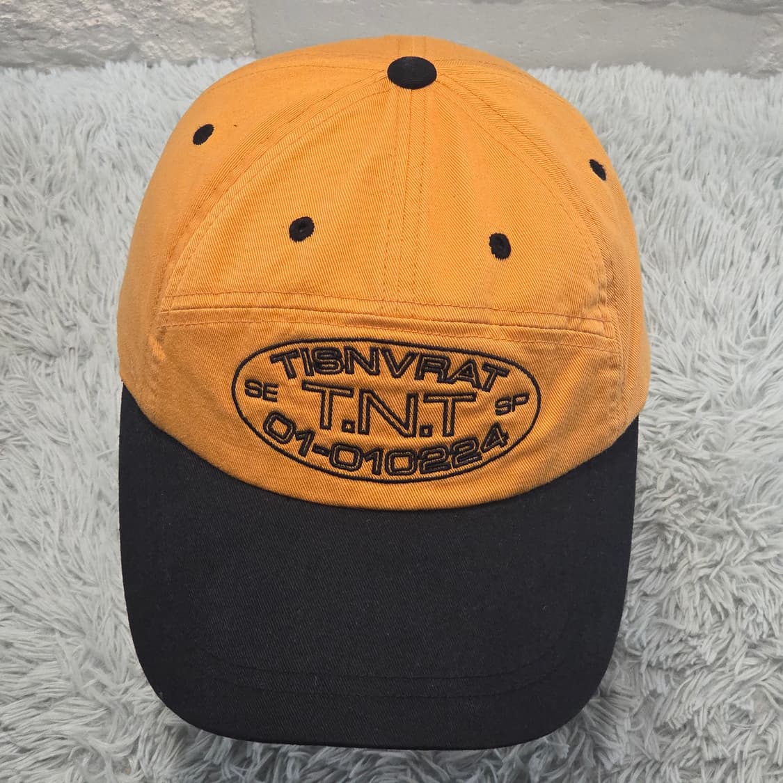 L8-9:디스이즈네버댓 TNT 로고 투톤 볼캡 머스타드블랙(56-59) 상품이미지1