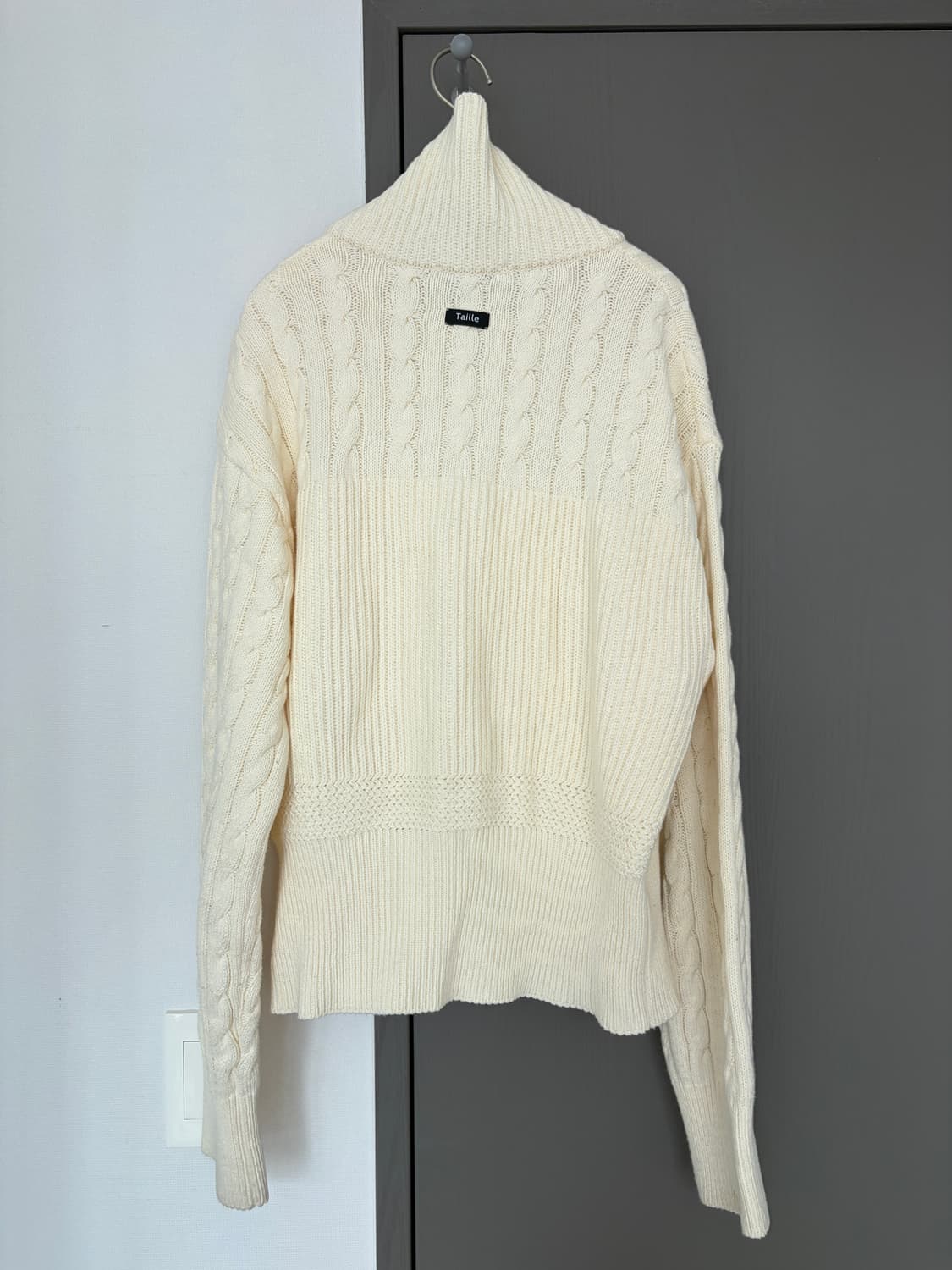 [1] 타일레 하이넥 케이블 니트 집업 크림 상품이미지3