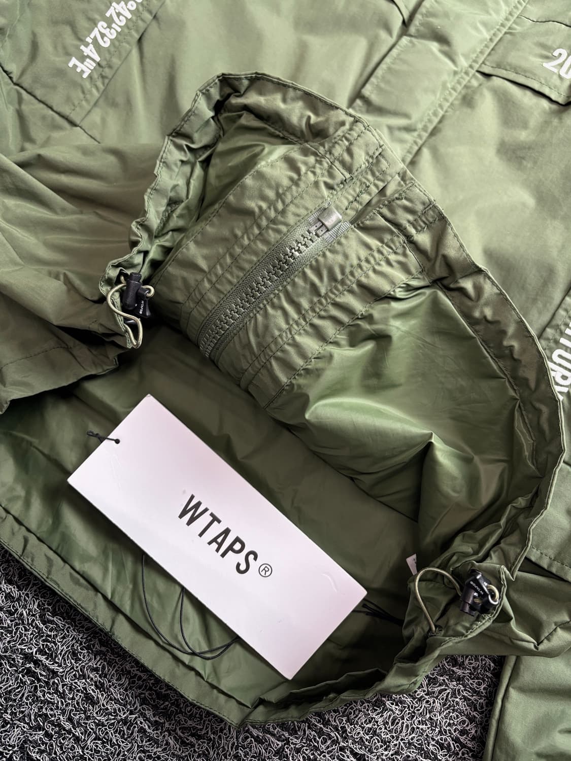 WTAPS 더블탭스 쉐르파 후디드 나일론 타프타 자켓 2714 상품이미지3