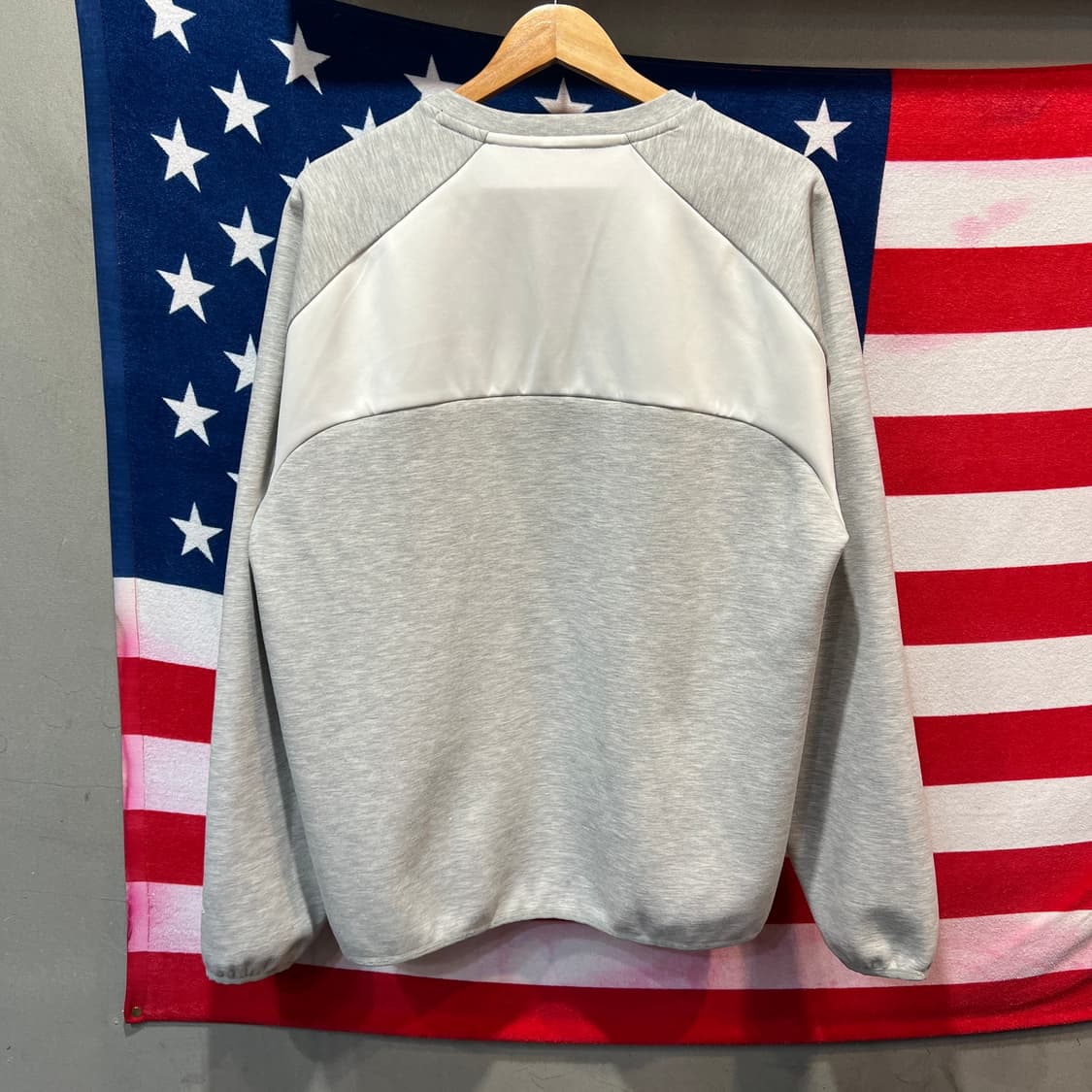 뉴에라 빅포켓 맨투맨 상품이미지2