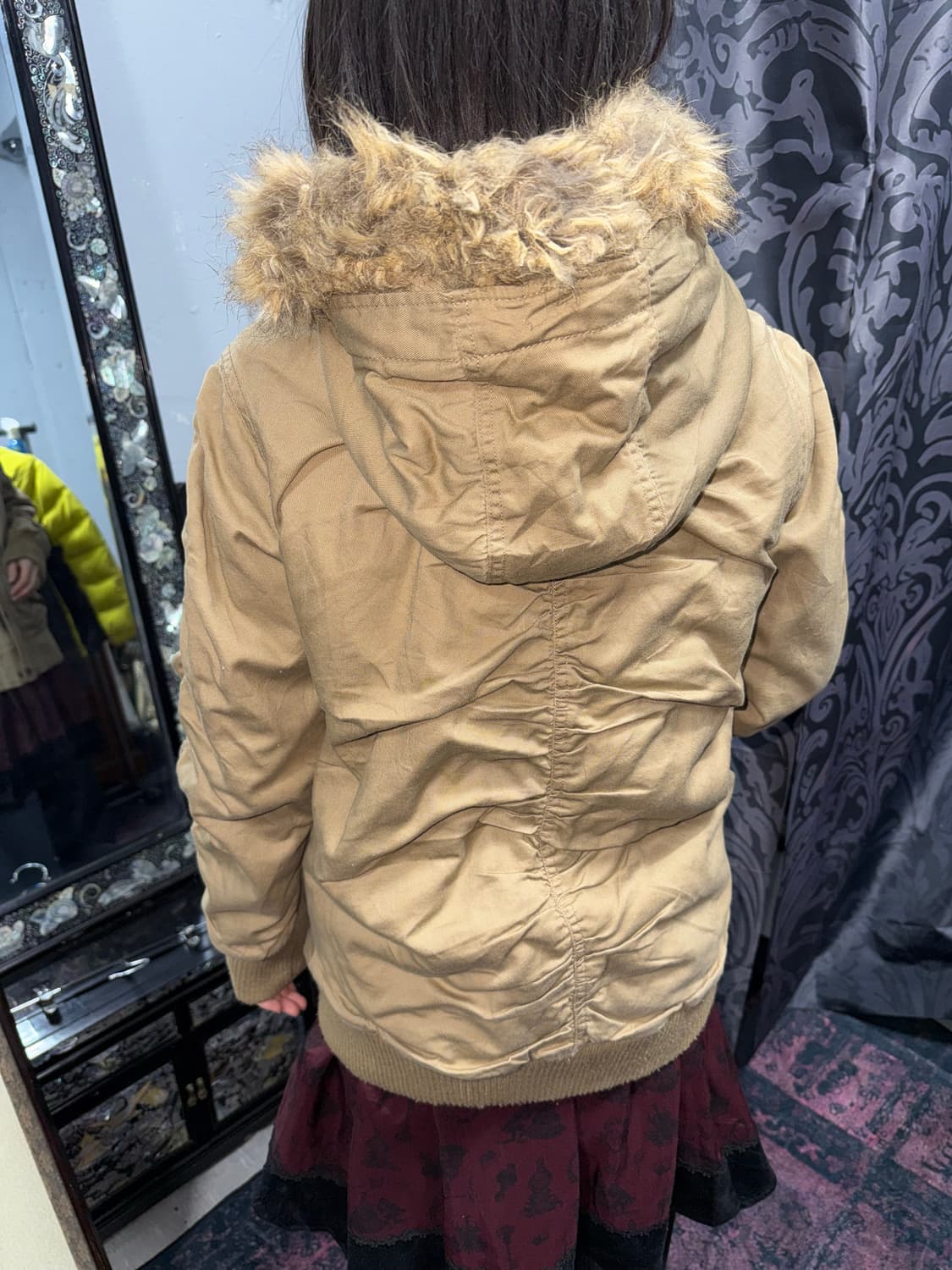 셔링 디테일 퍼후드 윈터 자켓 상품이미지7