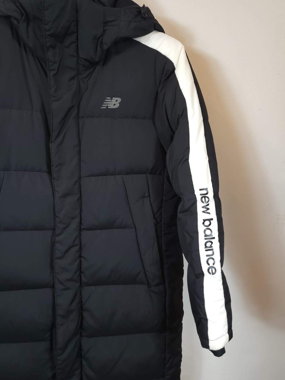 뉴발란스 퍼포먼스 챌린지 롱다운후드패딩 85-95 XS 블랙 상품이미지3