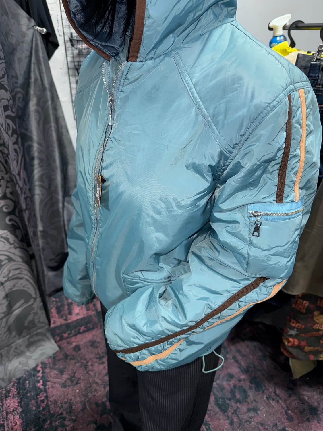 브라운 라인 포인트 트랙  패딩 상품이미지8