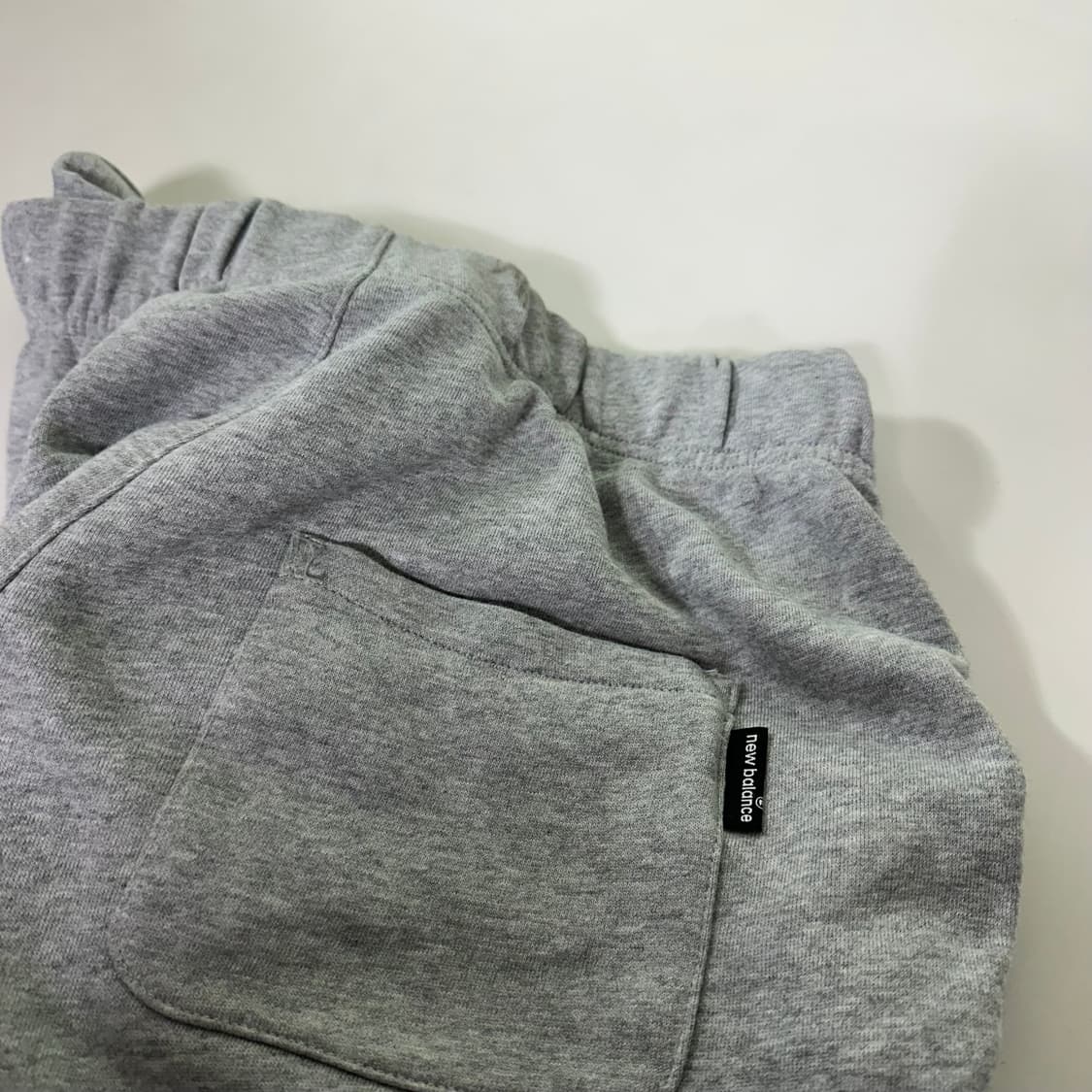 XL 뉴발란스 그레이 기본로고 레귤러핏 밴딩 스웻팬츠 상품이미지6