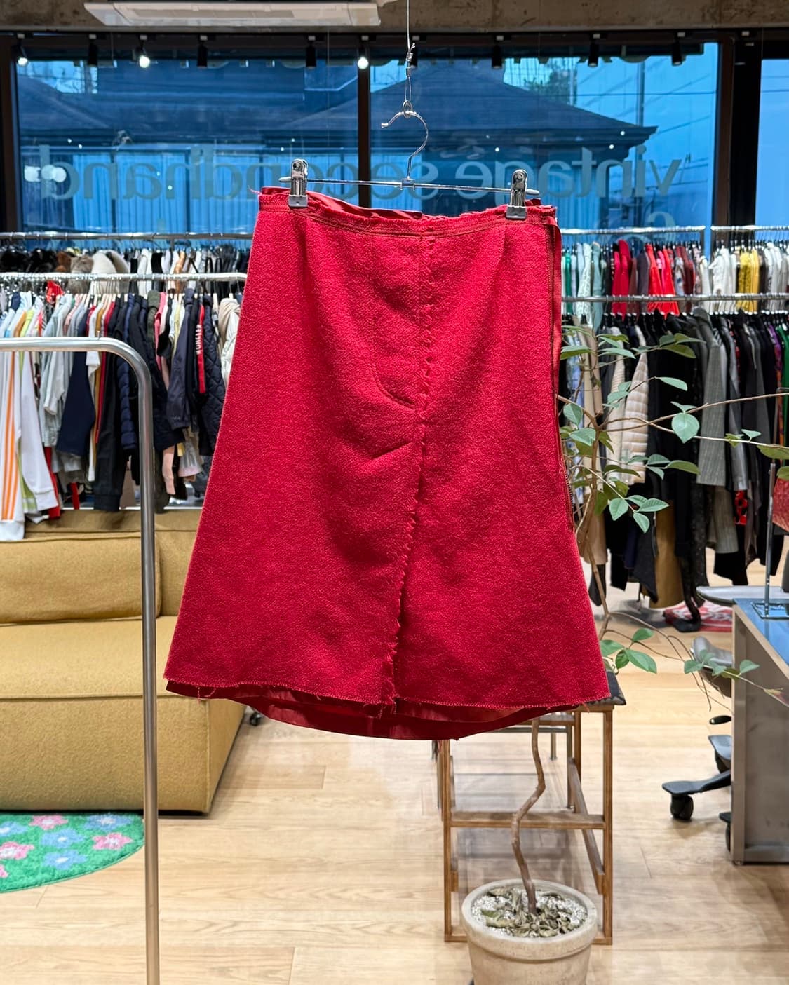 프라다 레드 라나울 미디스커트  상품이미지1