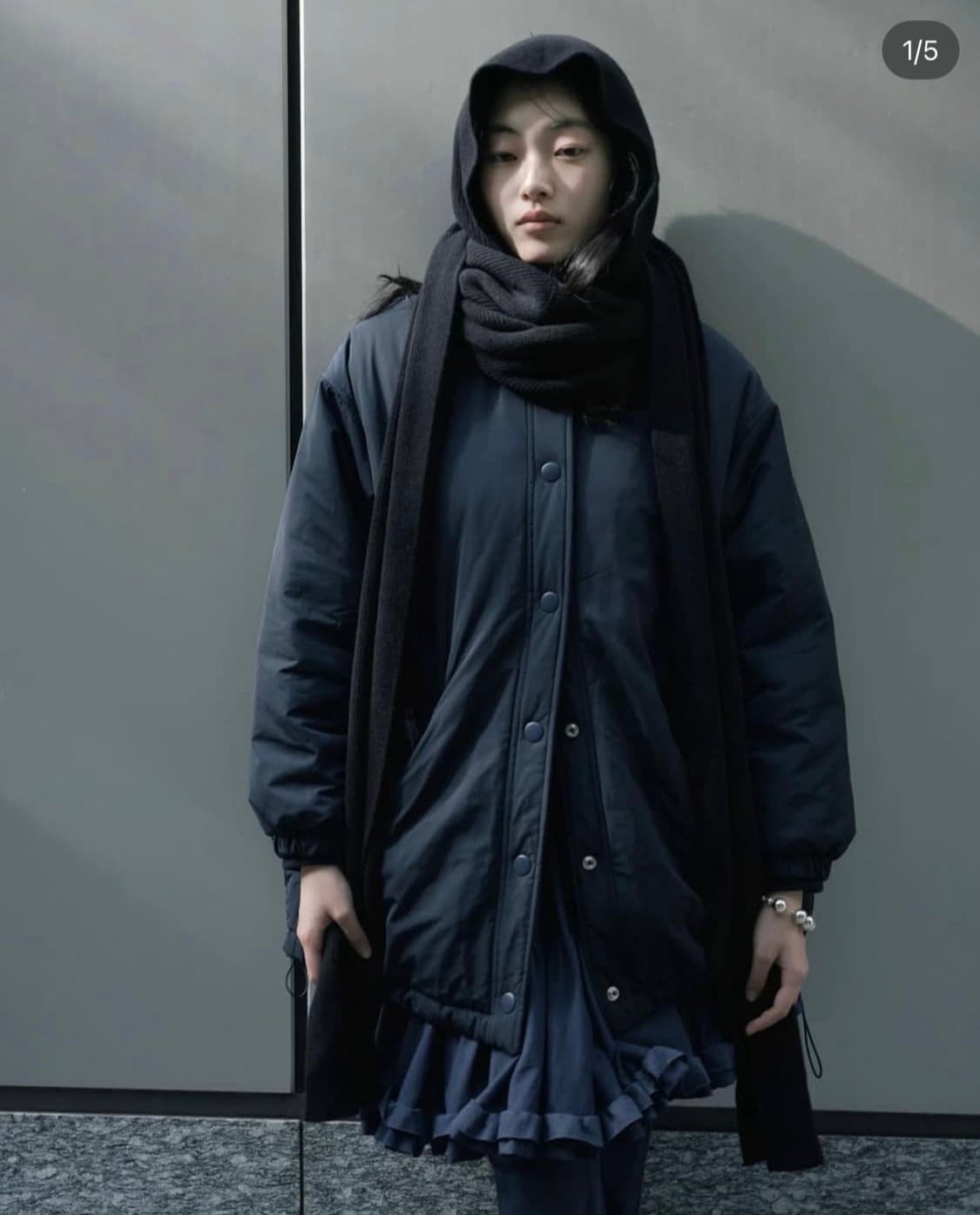 cosmoss 칼라 셔링 패딩 자켓 블랙 상품이미지2