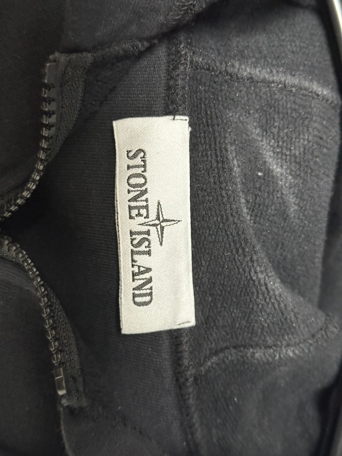 스톤아일랜드 후드집업 블랙 [ M / 정품 ] 상품이미지4