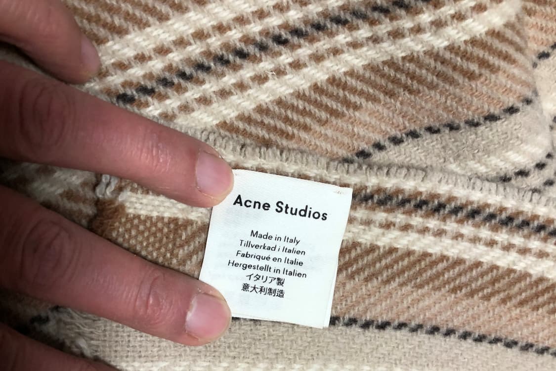 아크네 스튜디오 타탄체크 머플러 상품이미지3