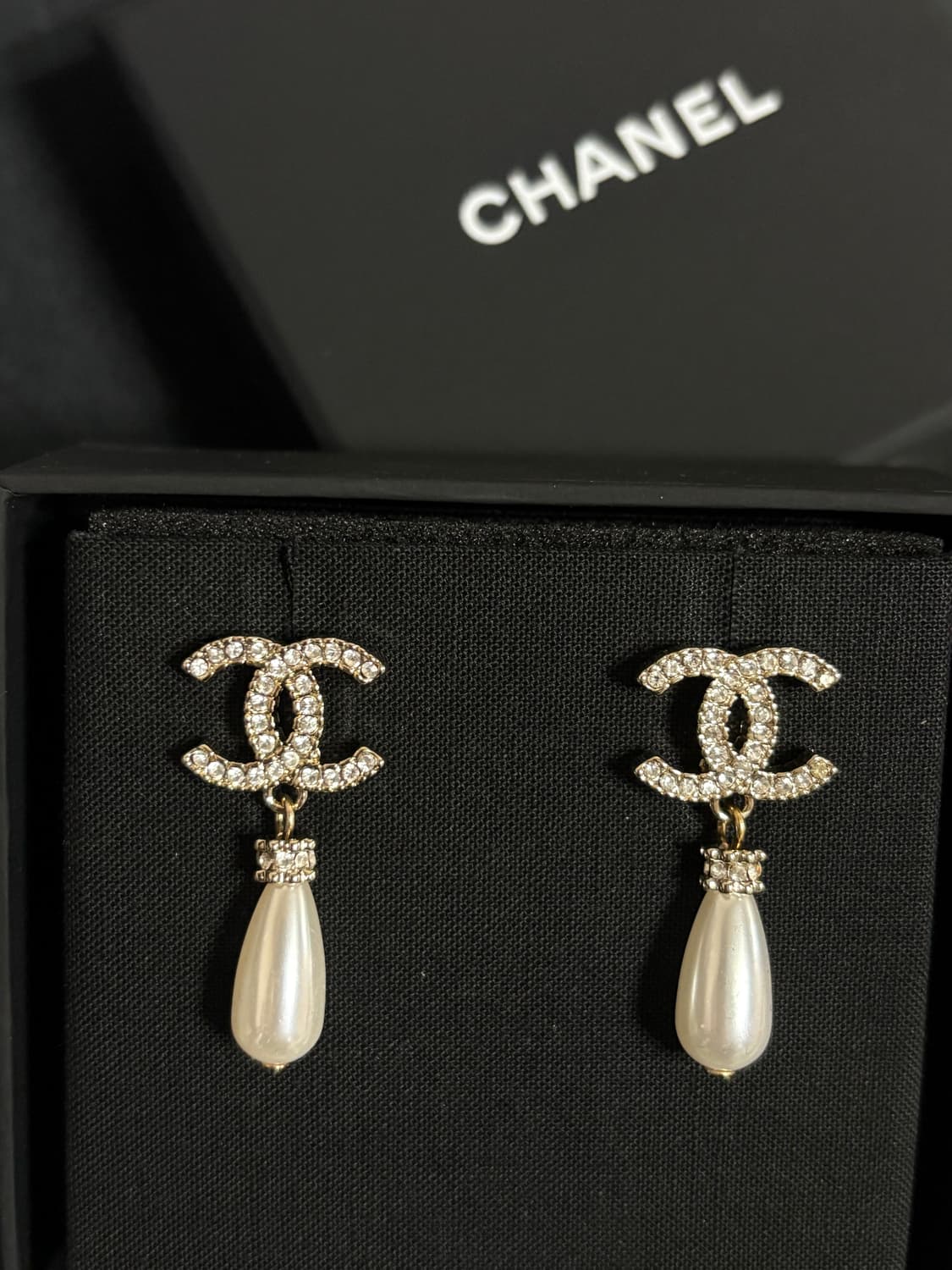 샤넬 정품 cc로고 업사이클링 진주 드롭 귀걸이 상품이미지2