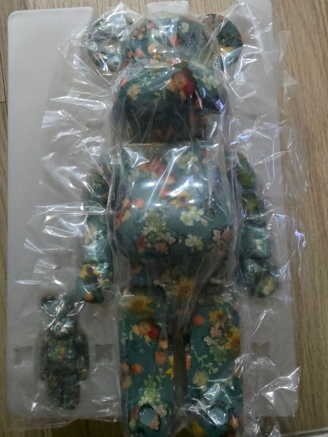 베어브릭 50주년 ,빈센트 반고흐 플로랄 패턴 400% 100% 상품이미지1