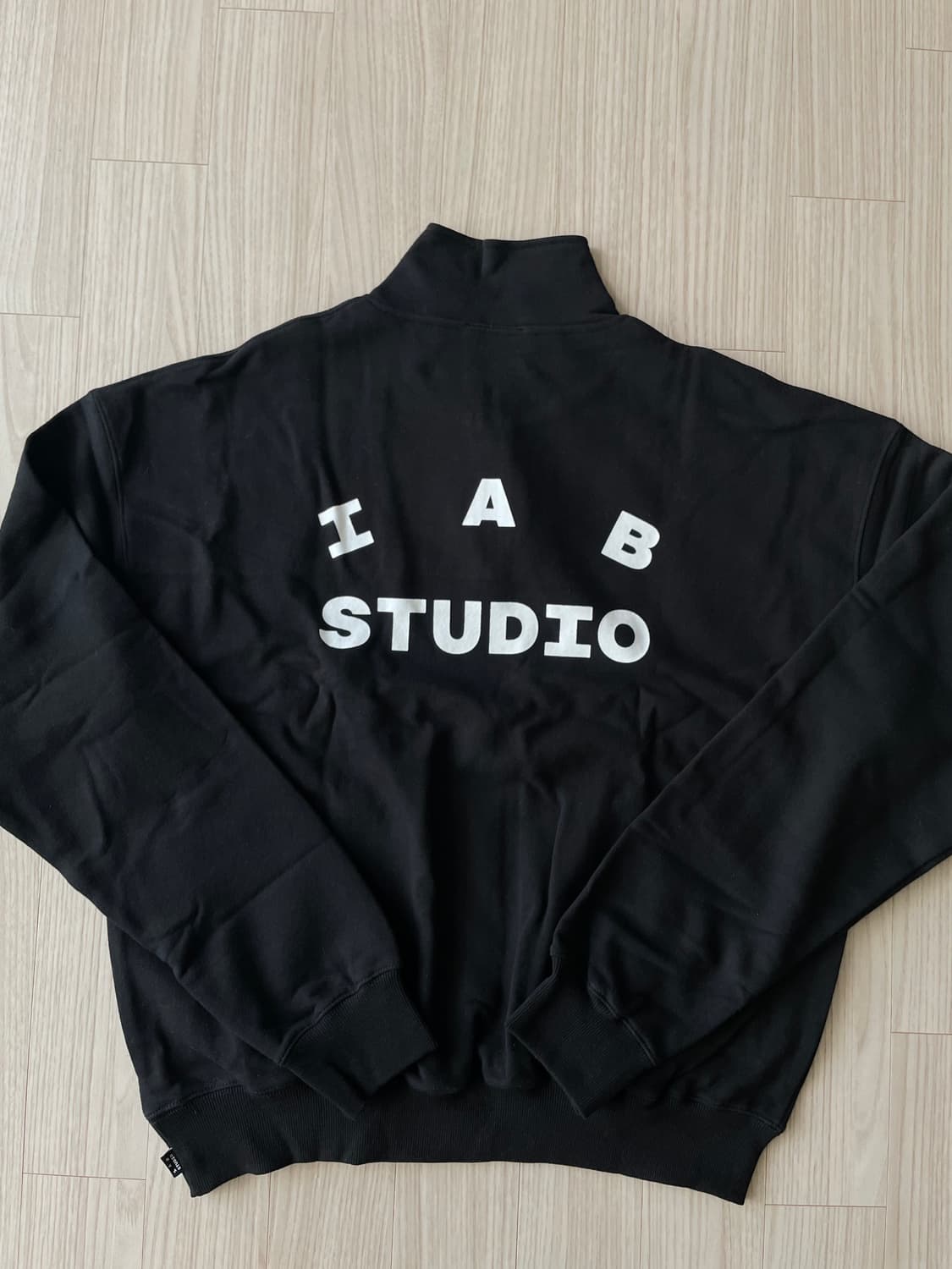 [새상품] 아이앱 스튜디오 스웻 하프 집업 상품이미지1