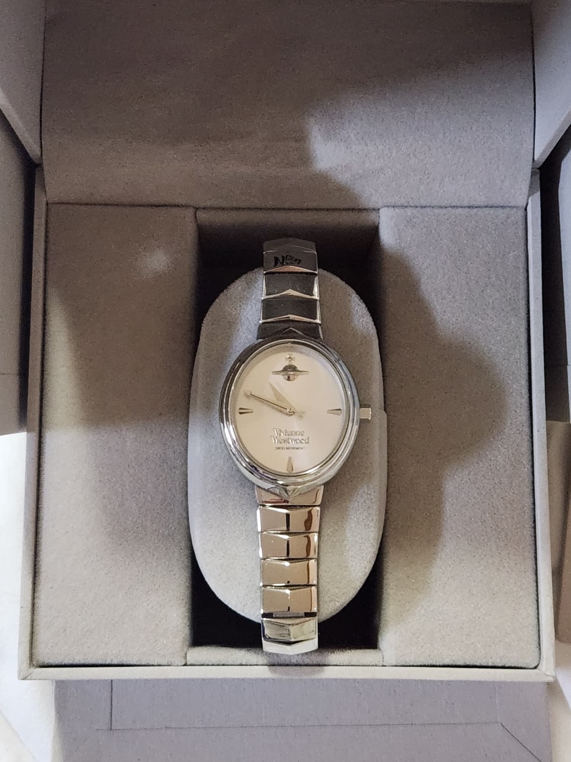 비비안웨스트우드 아머 시계 상품이미지3