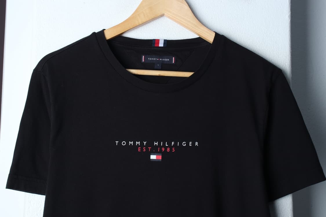 (L-XL) 타미힐피거 반팔 티셔츠 스몰로고 블랙 올드스쿨-H31961 상품이미지3