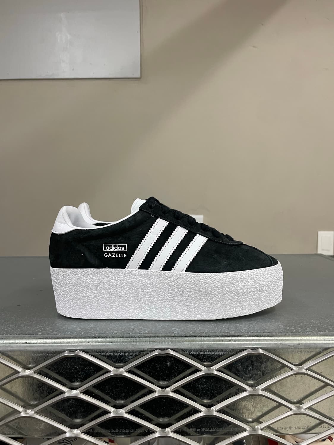 아디다스 가젤 업 스니커즈 225 상품이미지4