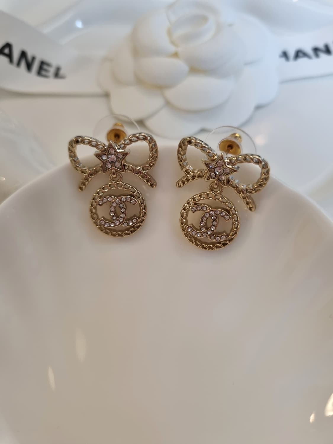 샤넬 체인리본 별큐빅 CC 드롭귀걸이  업사이클링 상품이미지1