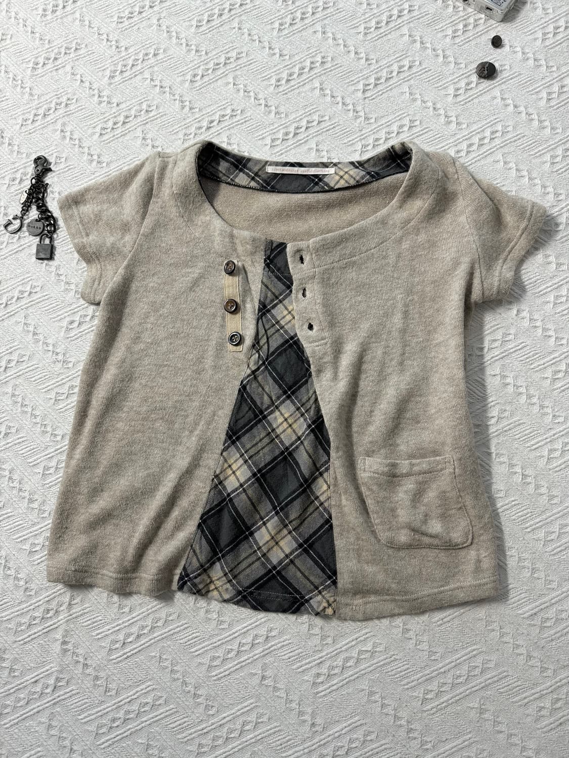 레이어드 언발 버튼 니트 탑 상품이미지8