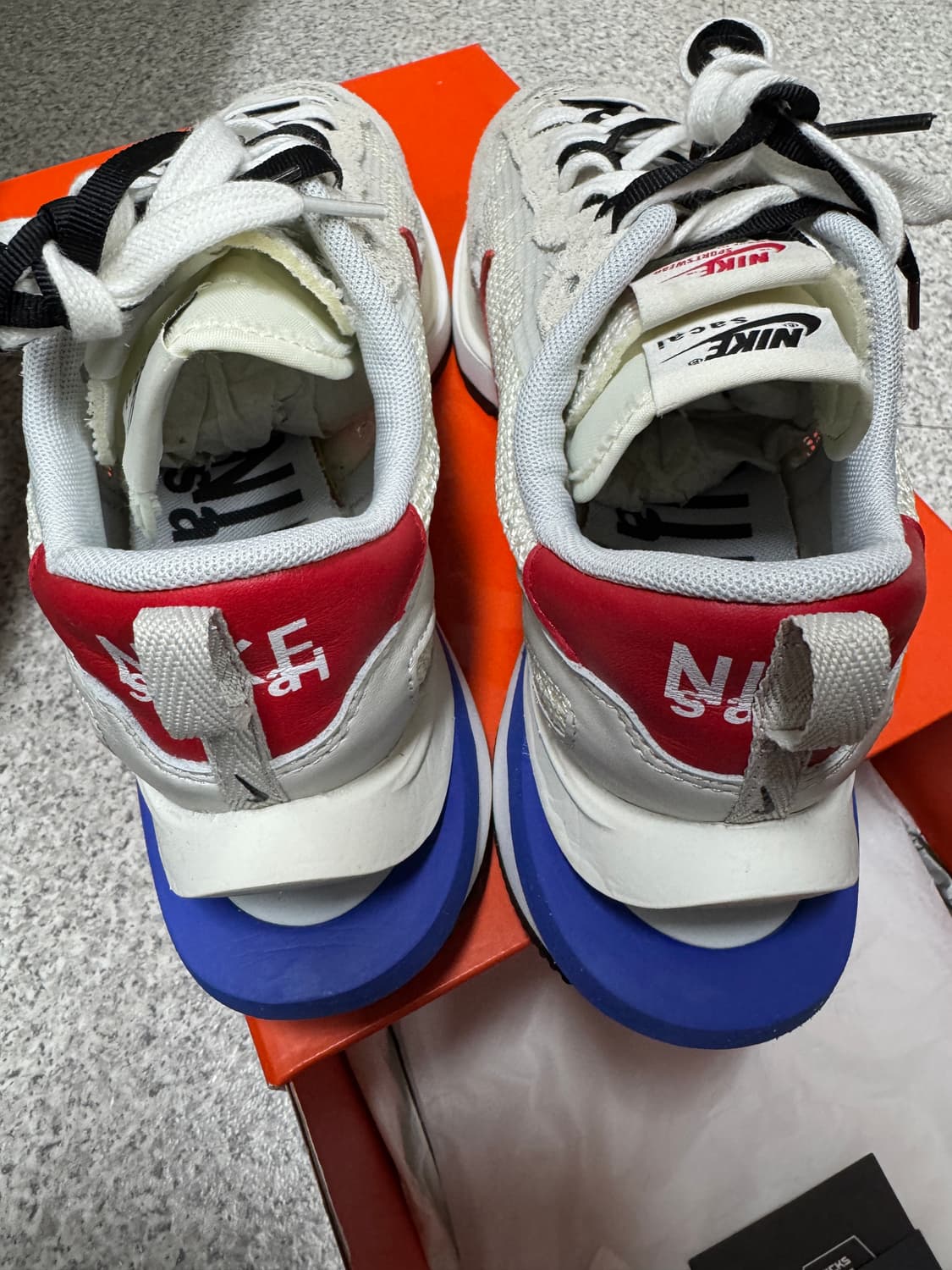 나이키 사카이 푸시아 275사이즈 팝니다 상품이미지5