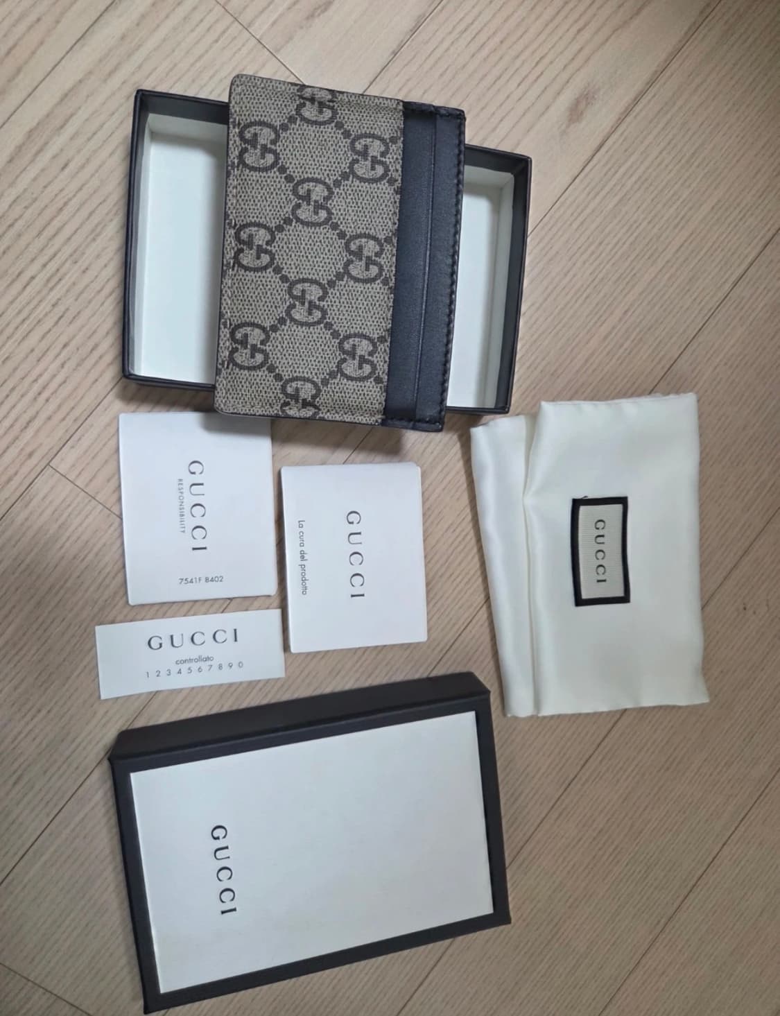 구찌 스네이크 카드지갑 팝니다 상품이미지2
