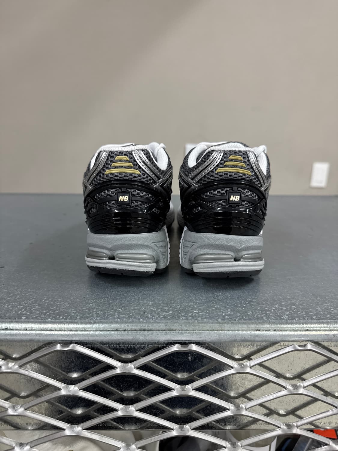 뉴발란스 1906 실버 230 상품이미지3