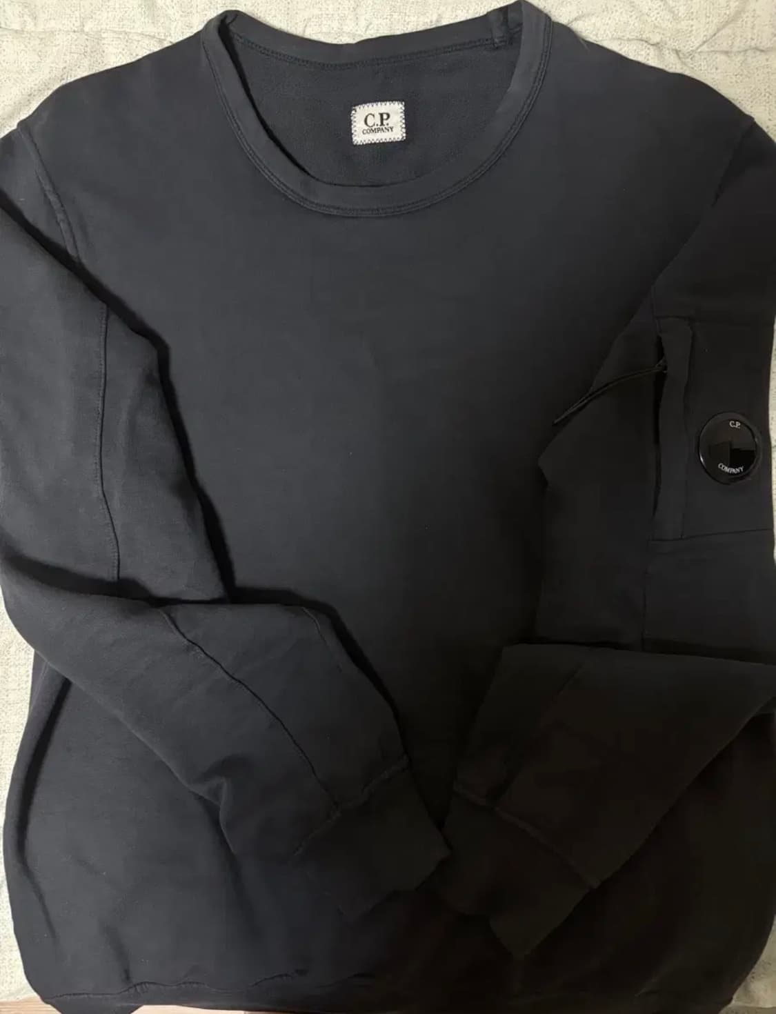 c.p 컴퍼니 블랙 맨투맨 상품이미지1