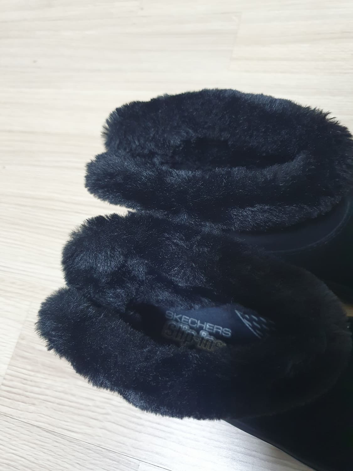 스케쳐스 아치핏 여성 털 부츠 블랙 235 상품이미지9