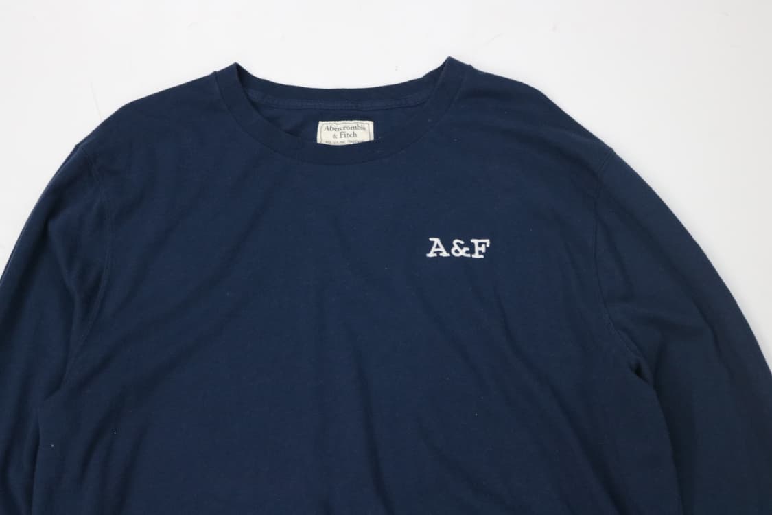 아베크롬비 앤 피치 빈티지 사이드 로고 네이비 롱 슬리브 (XL) 상품이미지3