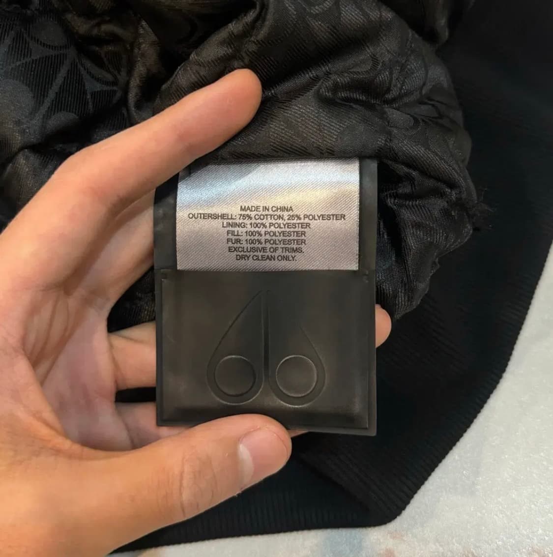 [급] 무스너클 금장 버니스웨터 여성 블랙 상품이미지6