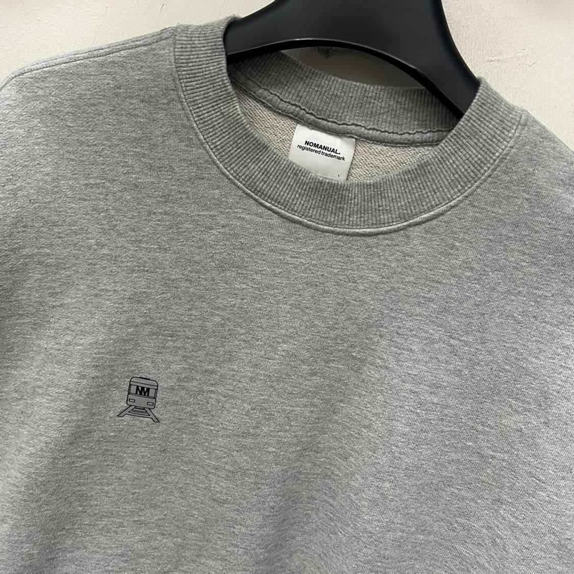 노매뉴얼 서브웨이 리플렉티브 그레이 맨투맨 L 상품이미지4